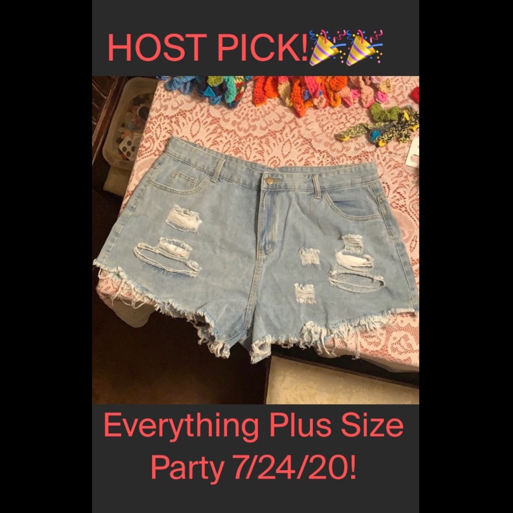 🎉HP🎉Plus Size Distressed Jean shorts